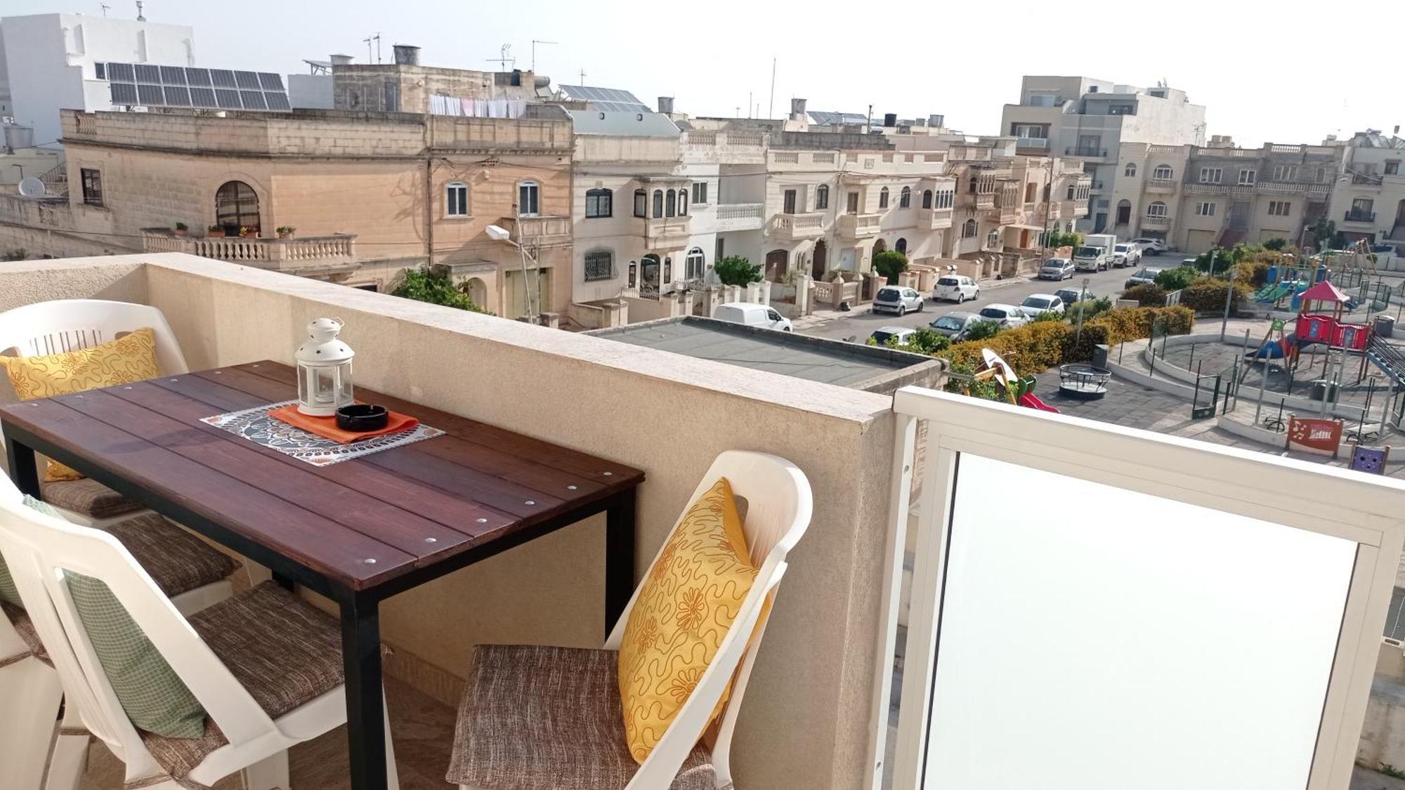 Joseph 2 Stylish Flat With Open Views, Just 4Km From The Airport Or Beach Siggiewi Exteriör bild