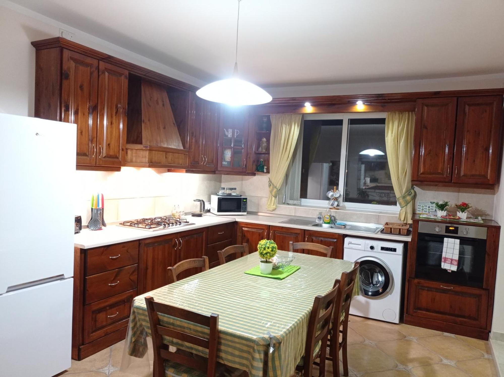 Joseph 2 Stylish Flat With Open Views, Just 4Km From The Airport Or Beach Siggiewi Exteriör bild